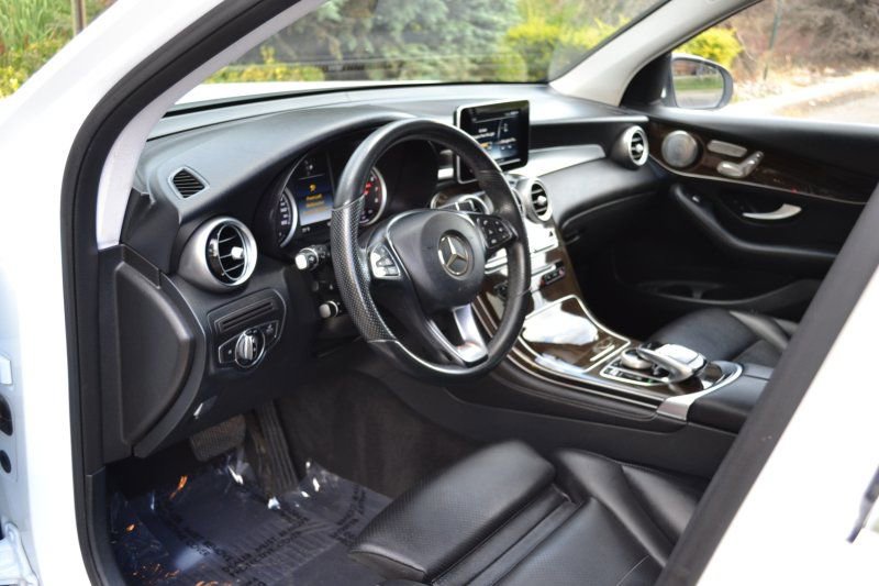 Used 2016 Mercedes-Benz GLC 300 4MATIC image 17
