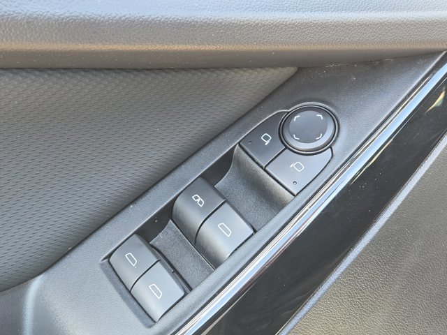Used 2025 Chevrolet Equinox LT AWD/4WD image 13