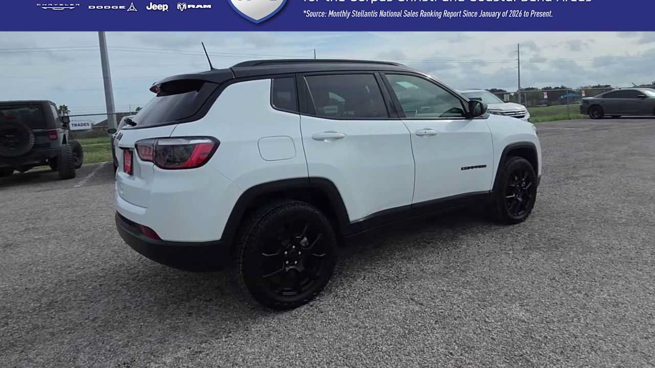 Used 2024 Jeep Compass Latitude w/ Altitude Special Edition AWD/4WD image 8