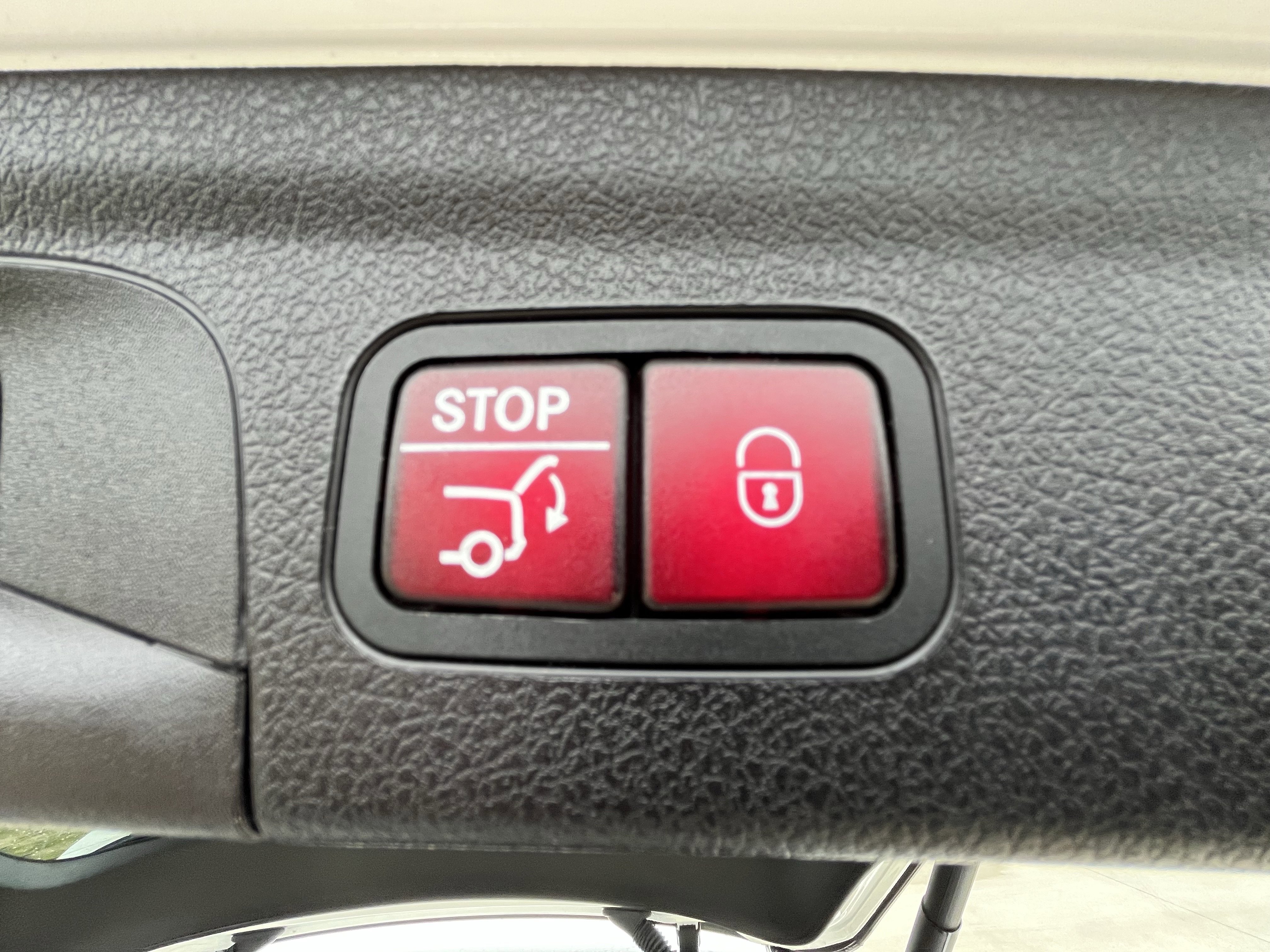 Used 2020 Mercedes-Benz GLE 350 4MATIC image 35