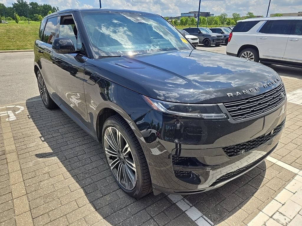 Certified 2024 Land Rover Range Rover Sport SE AWD/4WD image 3