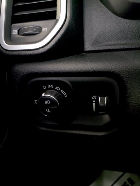 Used 2024 RAM 2500 Big Horn AWD/4WD image 35
