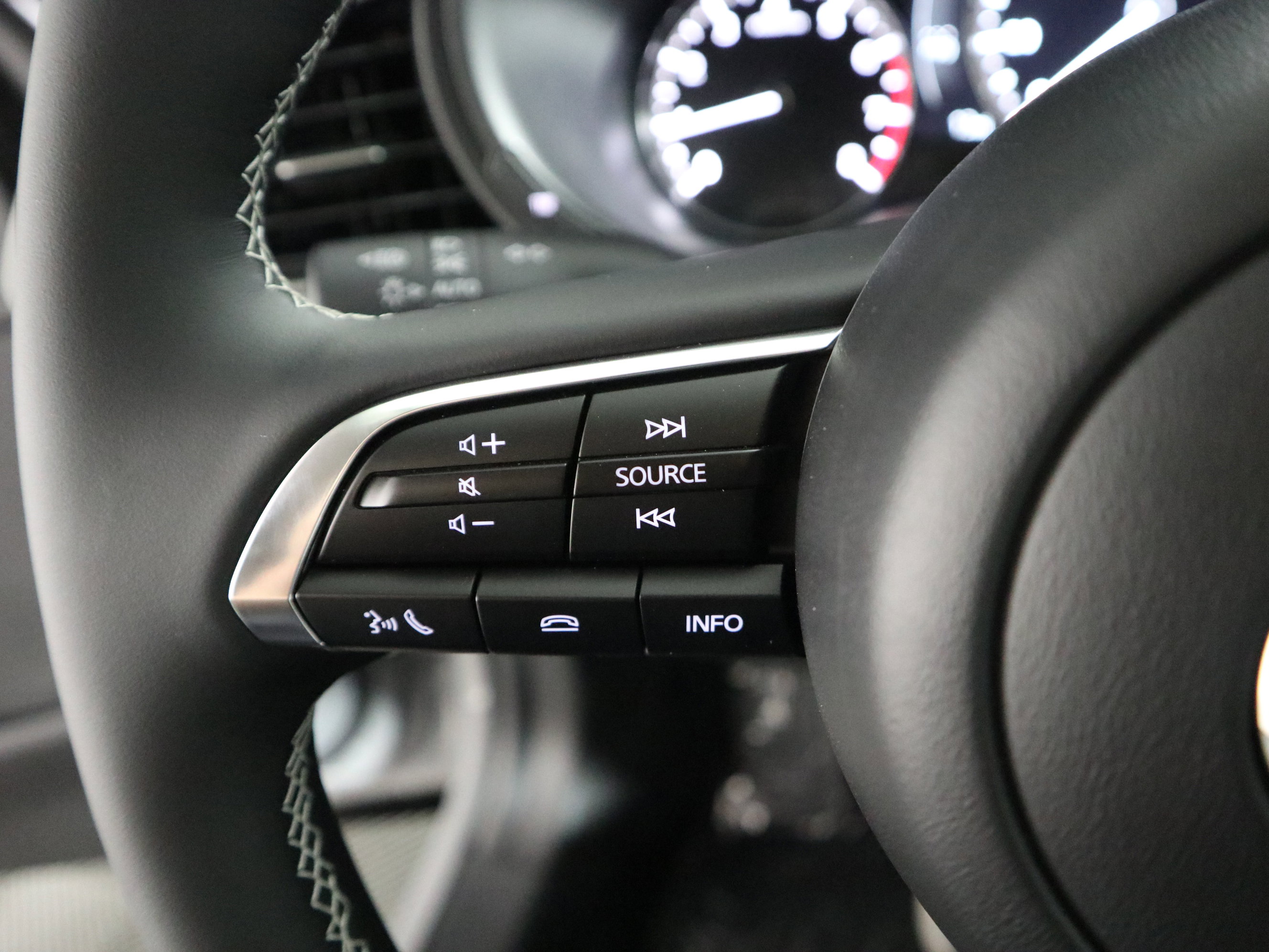 New 2026 MAZDA CX-30 Aire Edition image 25