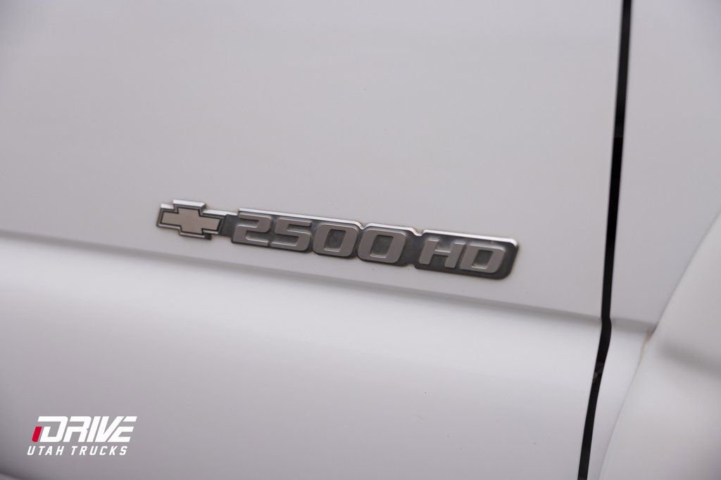 Used 2002 Chevrolet Silverado 2500 LT w/ Off-Road Skid Plate Pkg image 8