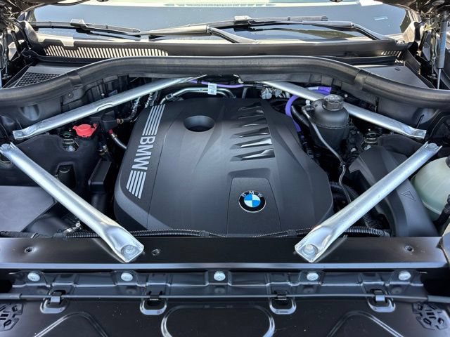 Used 2026 BMW X7 xDrive40i w/ M Sport Package AWD/4WD image 36