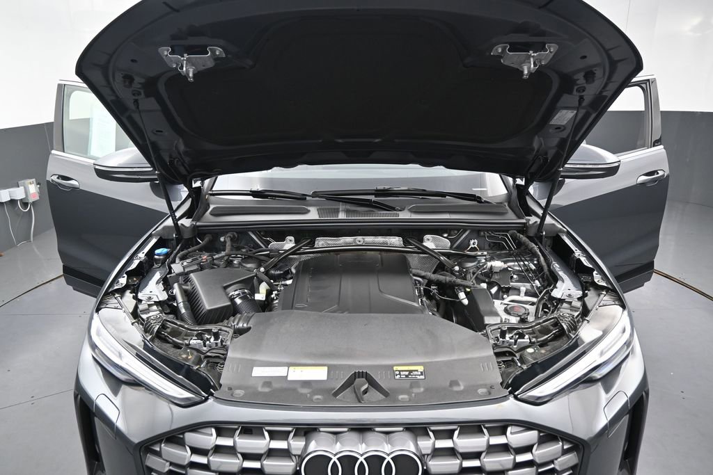 Used 2025 Audi Q5 Premium Plus w/ Premium Plus AWD/4WD image 37