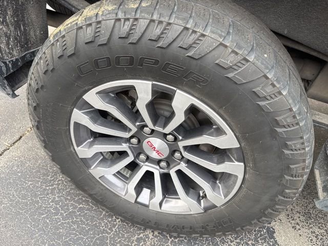 Used 2019 GMC Sierra 1500 AT4 w/ Off Road Performance Package image 16