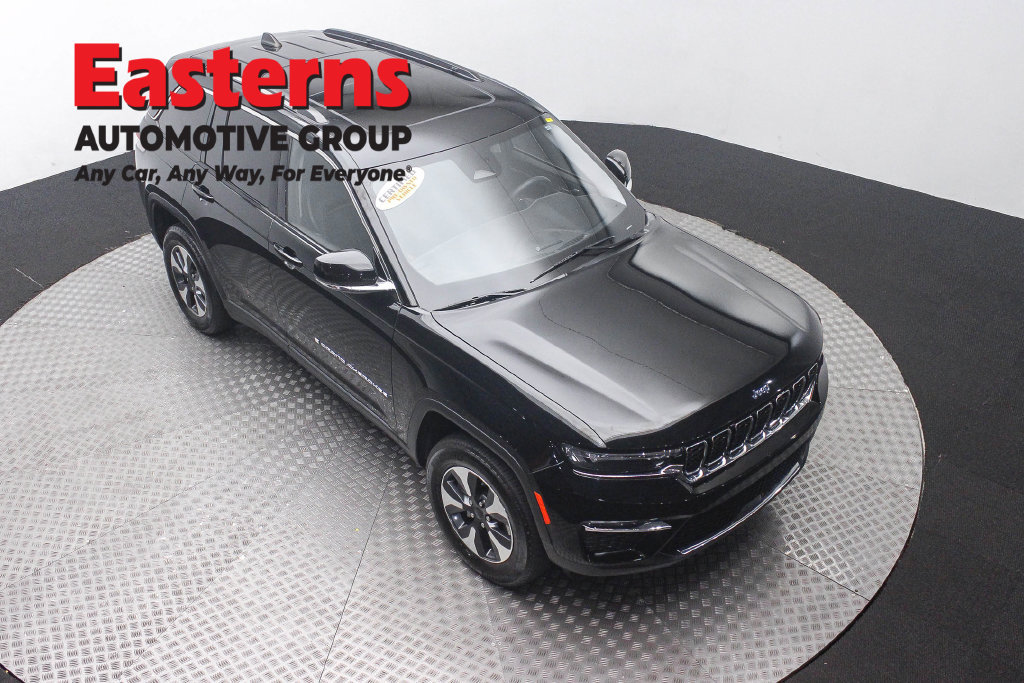 Used 2023 Jeep Grand Cherokee 4WD 4xe image 5