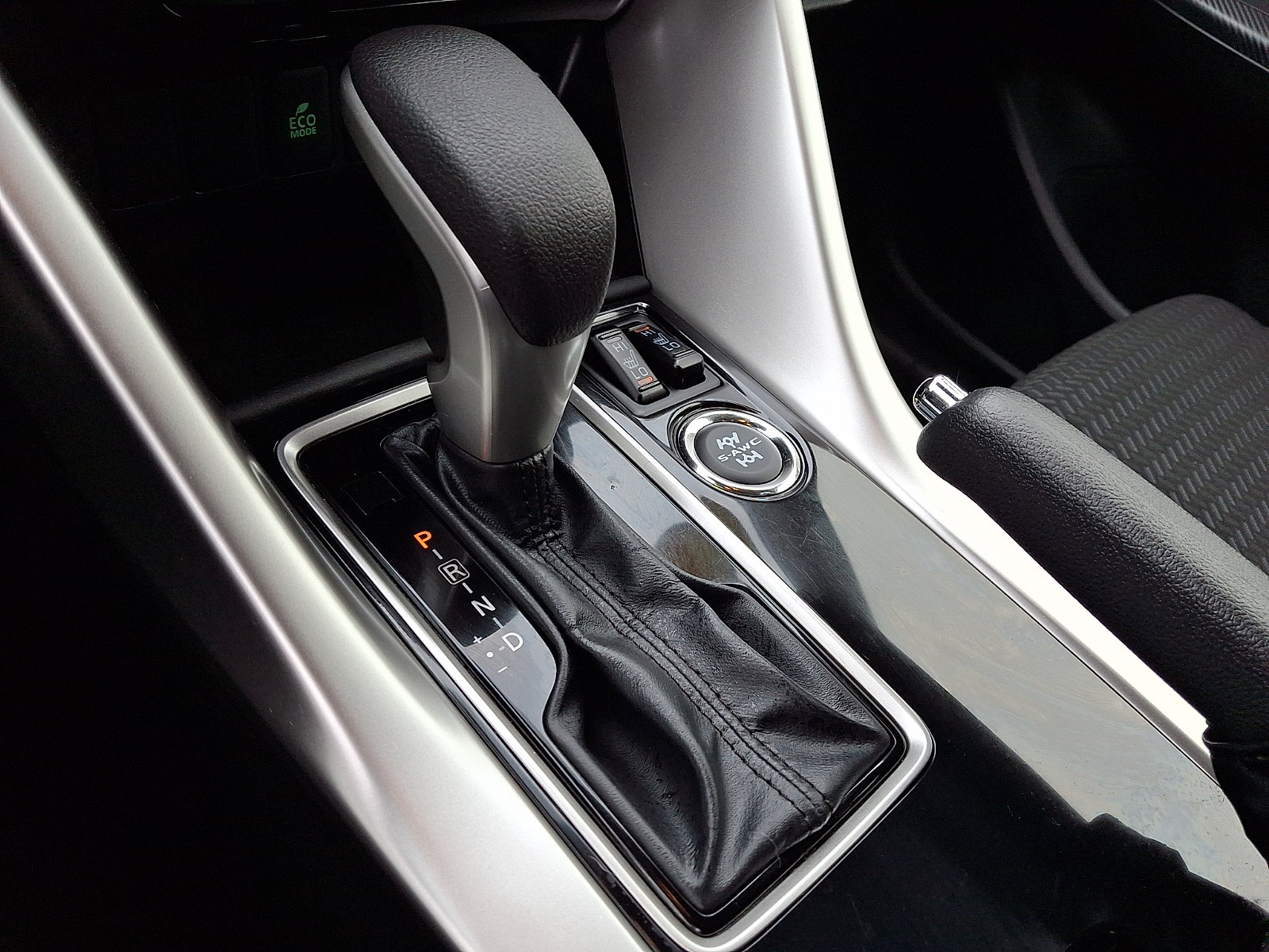 Used 2024 Mitsubishi Eclipse Cross Ralliart AWD/4WD image 15