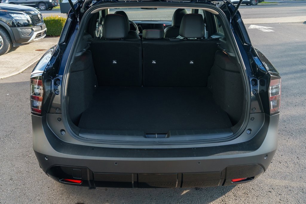 New 2026 Nissan Kicks SR image 8