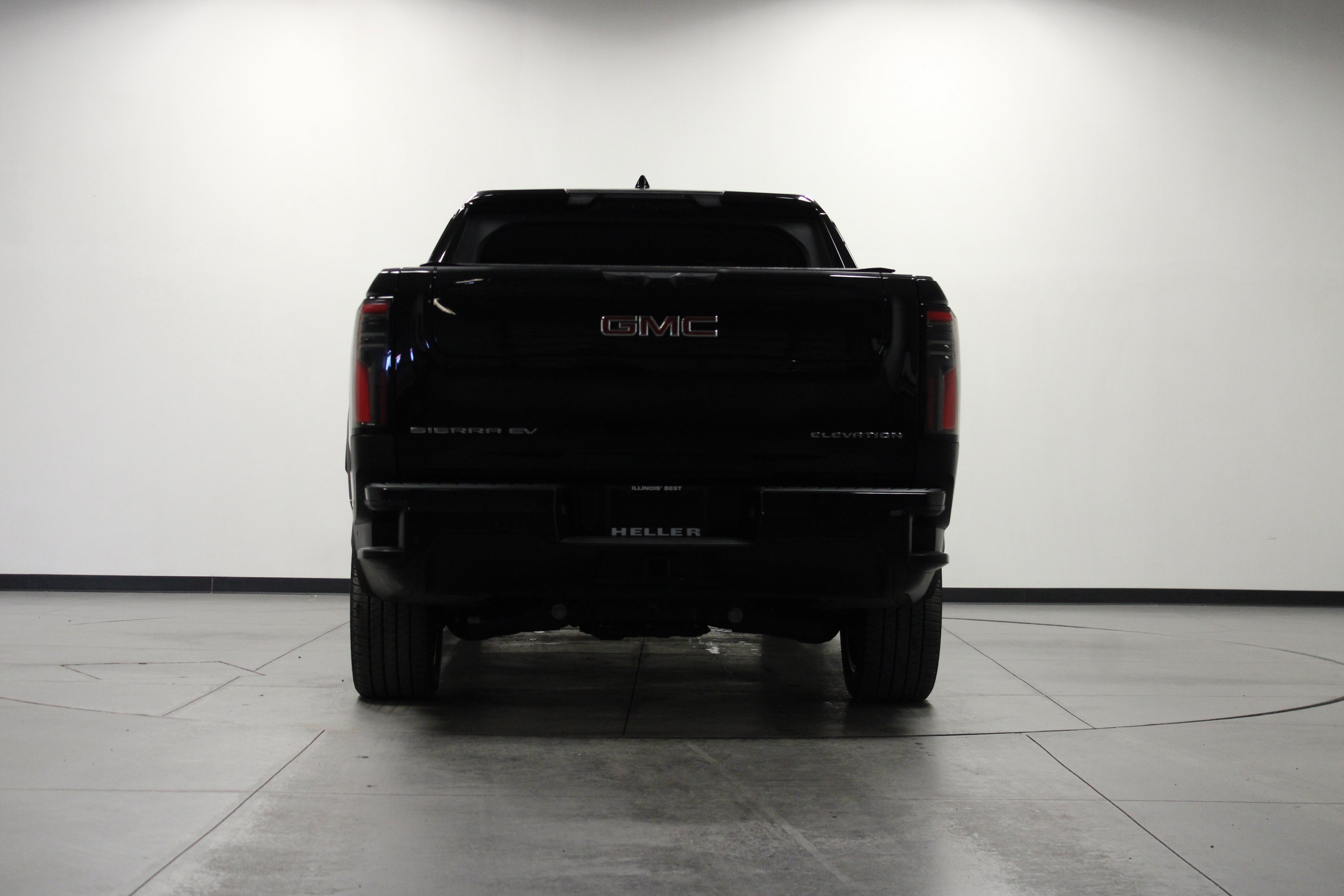 Used 2026 GMC Sierra EV Elevation w/ Premium Package AWD/4WD image 5