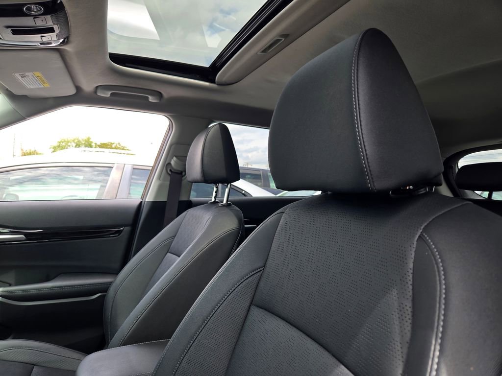 Used 2022 Kia Seltos SX w/ Sunroof Package AWD/4WD image 32
