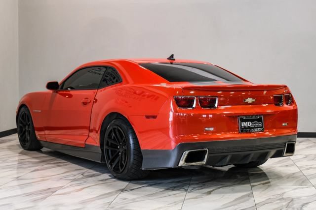 Used 2010 Chevrolet Camaro SS w/ LPO, Ground Effects Package RWD image 12