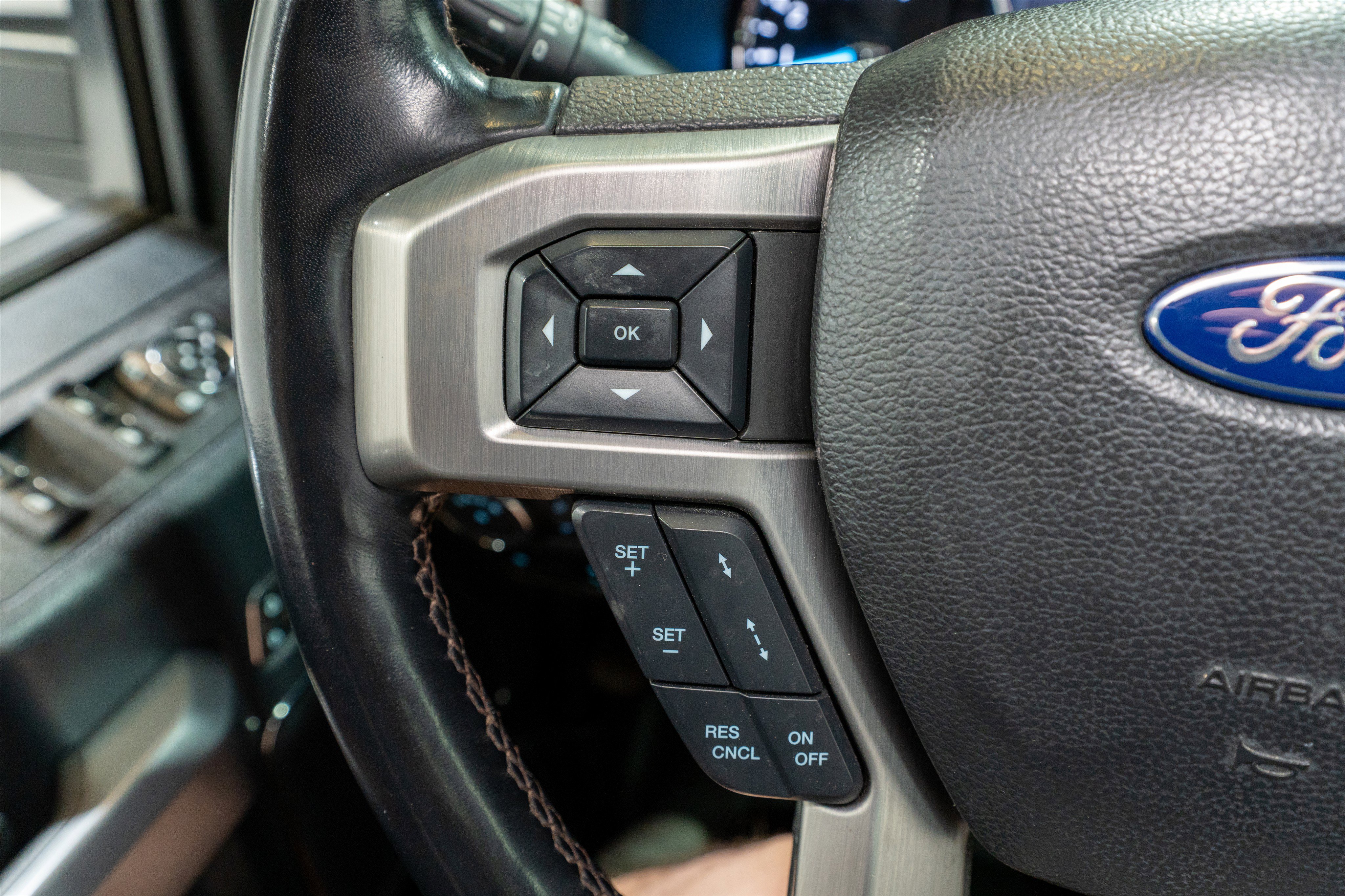 Used 2022 Ford F250 Platinum w/ FX4 Off-Road Package image 31