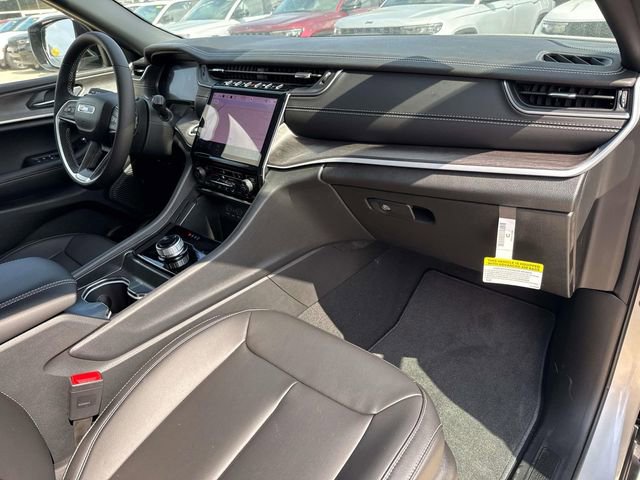 New 2025 Jeep Grand Cherokee L Limited w/ Black Appearance Package RWD image 29