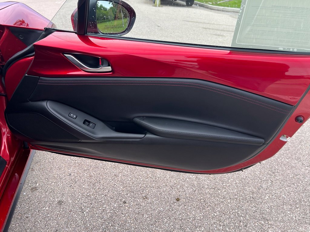 Used 2019 MAZDA MX-5 Miata Grand Touring RWD image 14