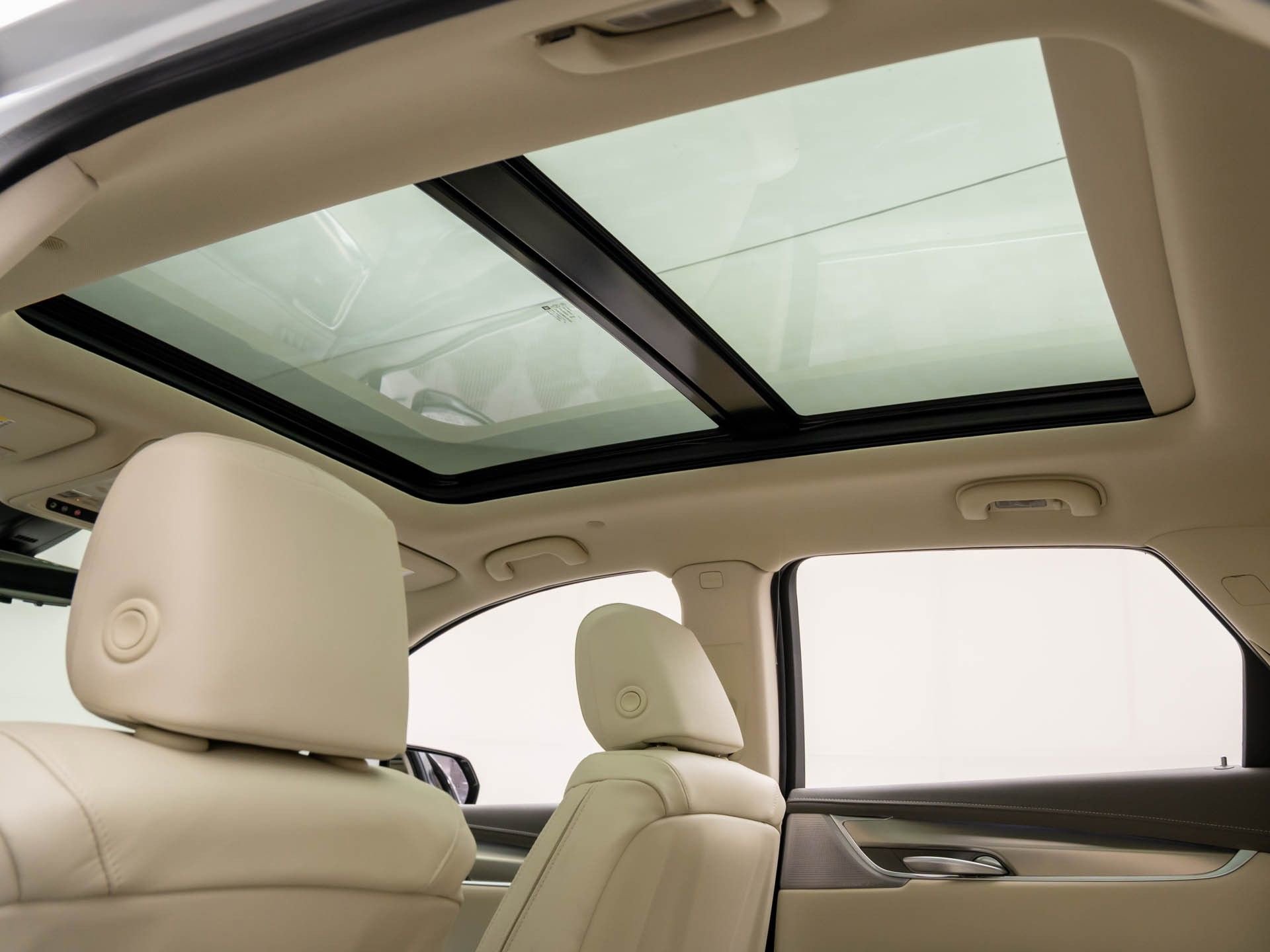 New 2026 Cadillac XT5 Premium Luxury w/ LPO, Floor Liner Package image 11