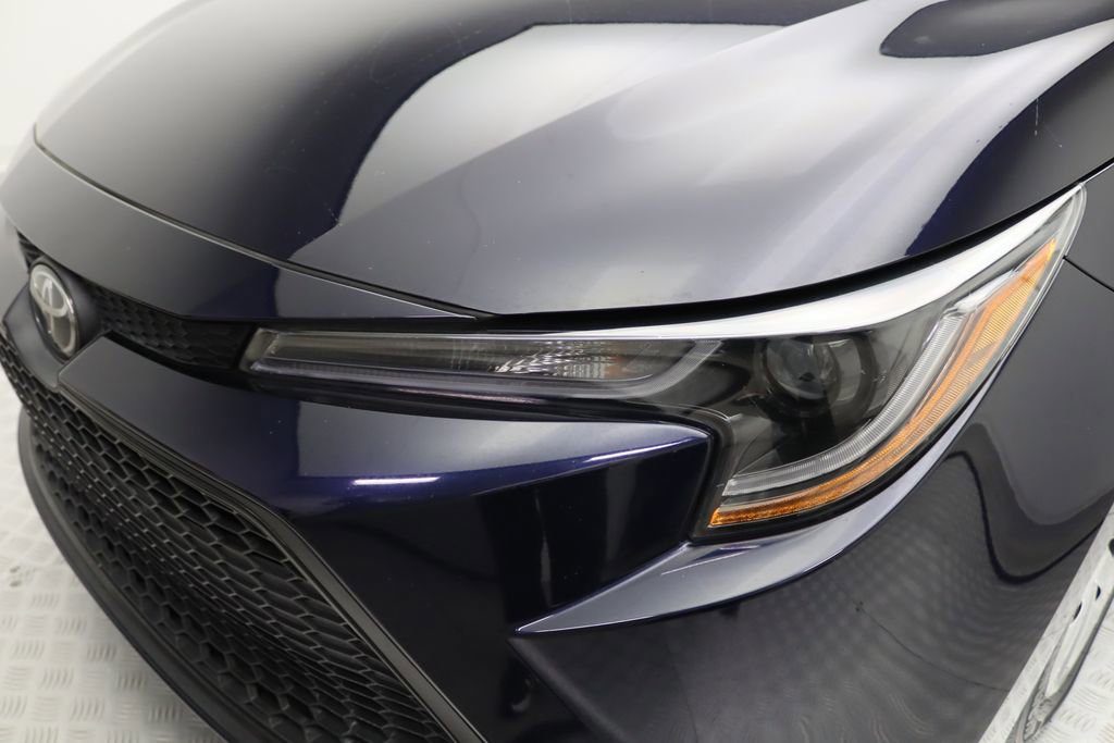 Certified 2022 Toyota Corolla LE image 3