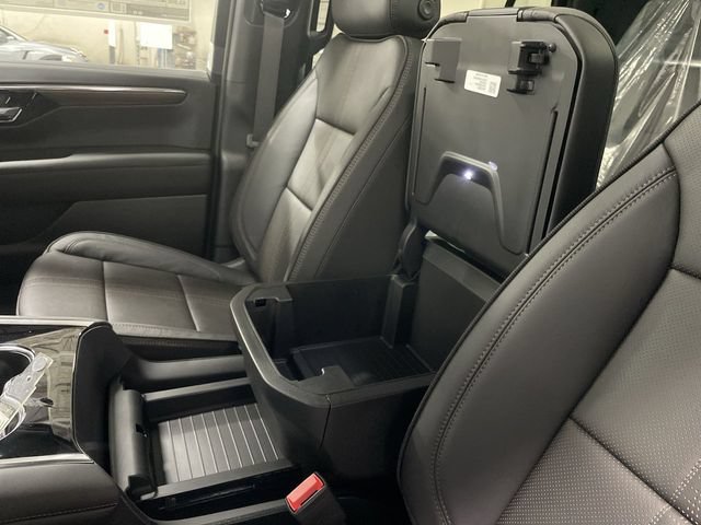 New 2026 Chevrolet Tahoe High Country w/ Sun And Tow Package AWD/4WD image 21