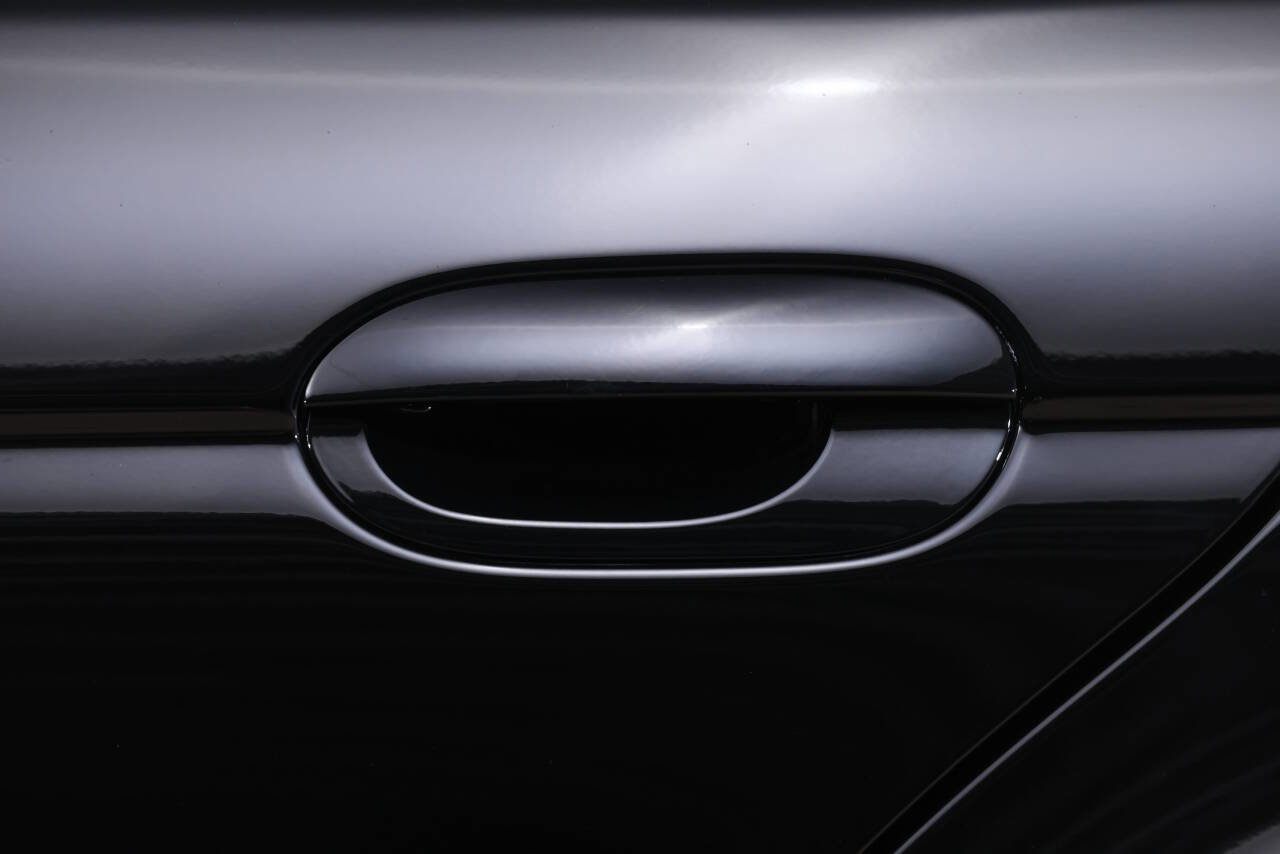 Used 2002 BMW M5 image 37