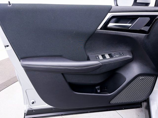 New 2026 Mitsubishi Outlander ES FWD image 7