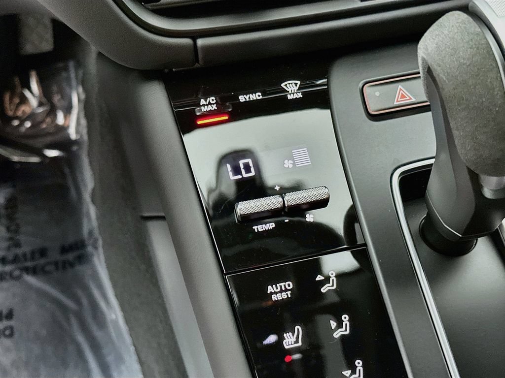 New 2026 Porsche Macan GTS AWD/4WD image 18