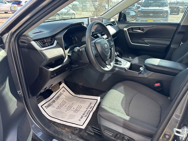 Used 2023 Toyota RAV4 XLE w/ Convenience Package image 8