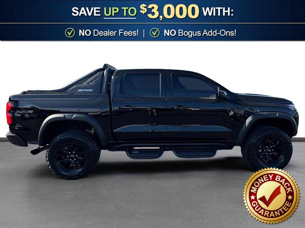 Used 2025 Chevrolet Colorado ZR2 w/ Midnight Edition image 8