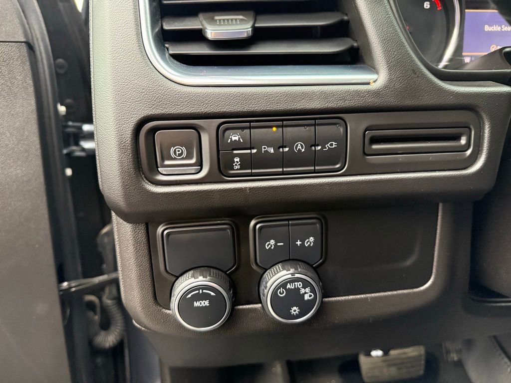 Used 2021 Chevrolet Tahoe RST w/ Luxury Package image 12