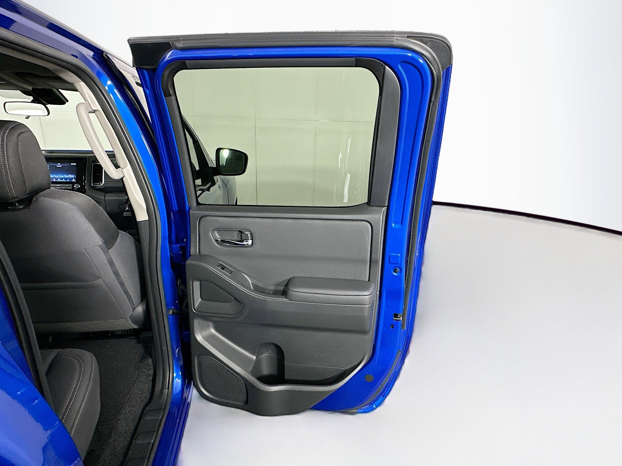 Used 2024 Nissan Frontier SV w/ SV Convenience Package RWD image 27
