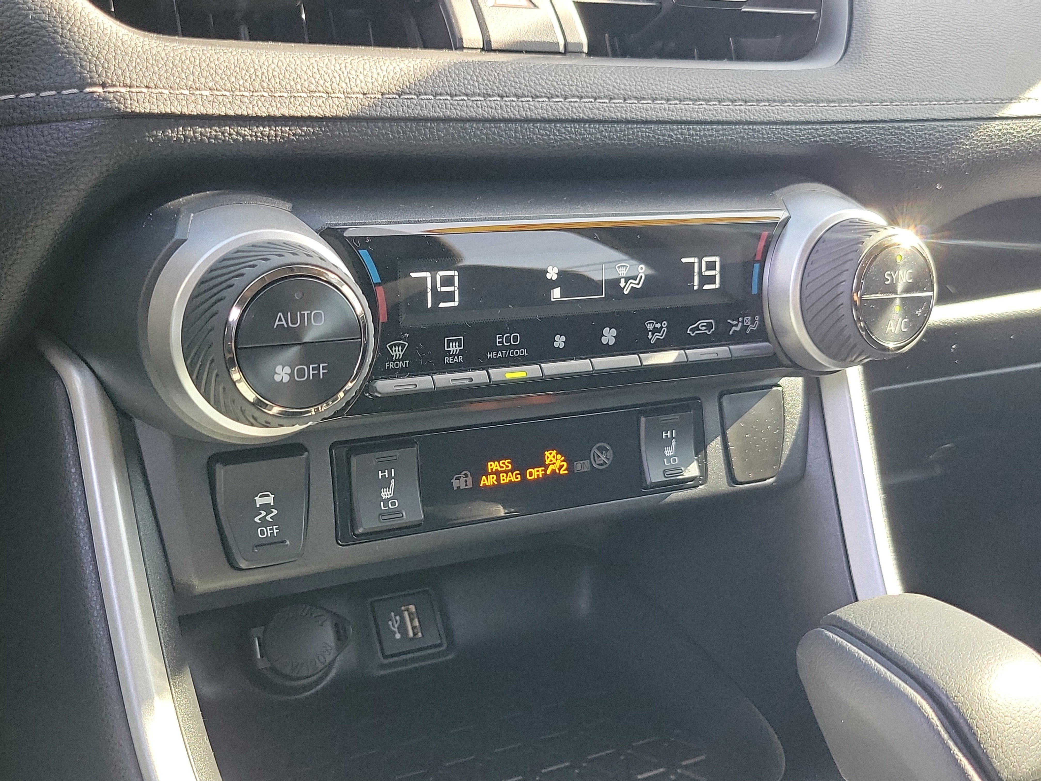 Used 2025 Toyota RAV4 Woodland Edition w/ Weather Package image 32