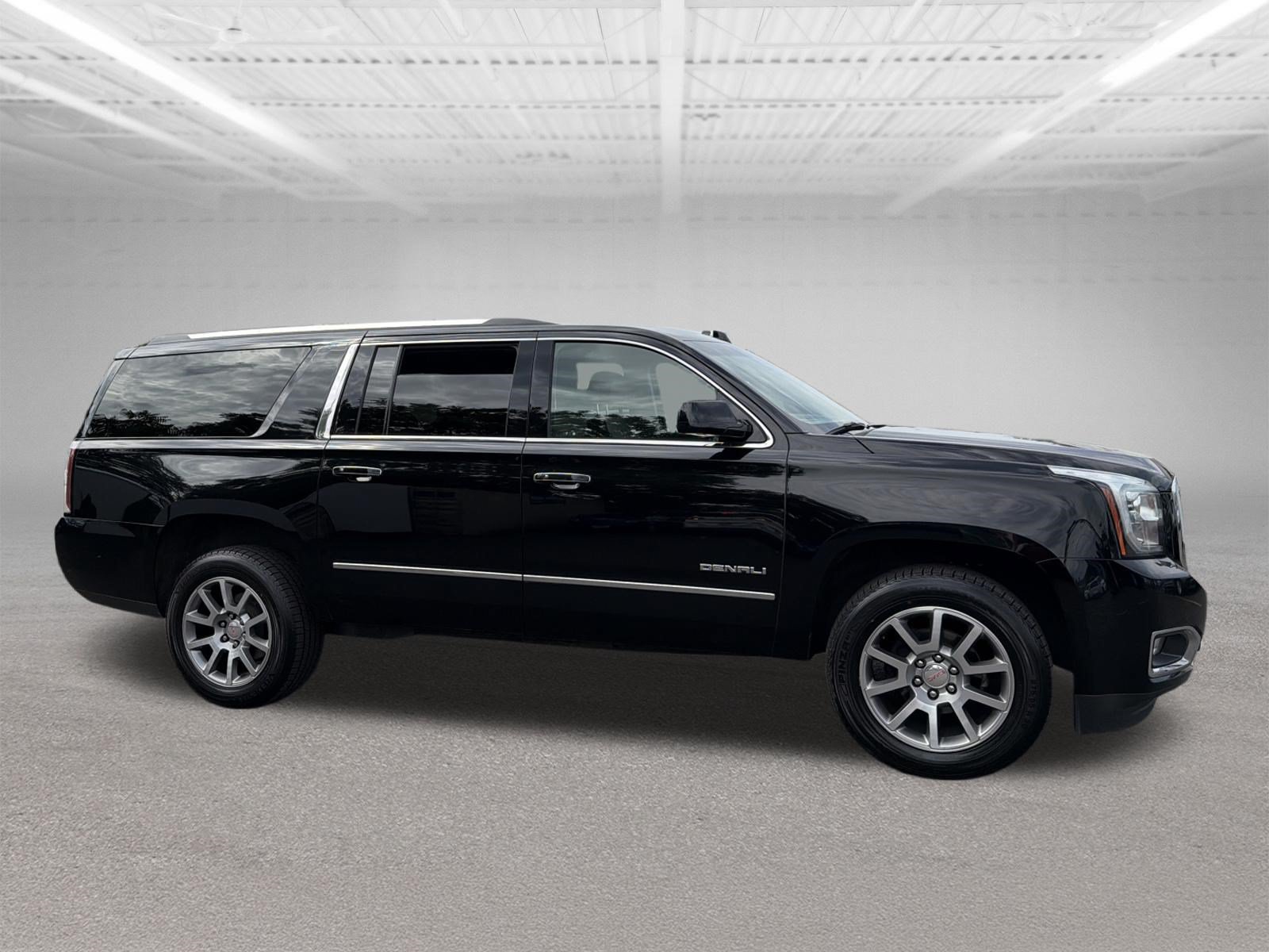 Used 2019 GMC Yukon XL Denali AWD/4WD image 6