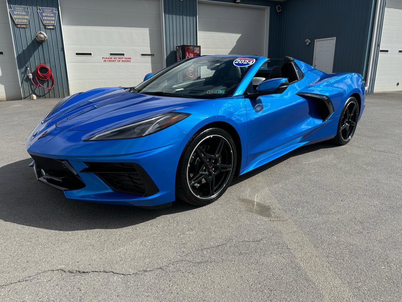 Used 2024 Chevrolet Corvette 2LT Convertible image 1