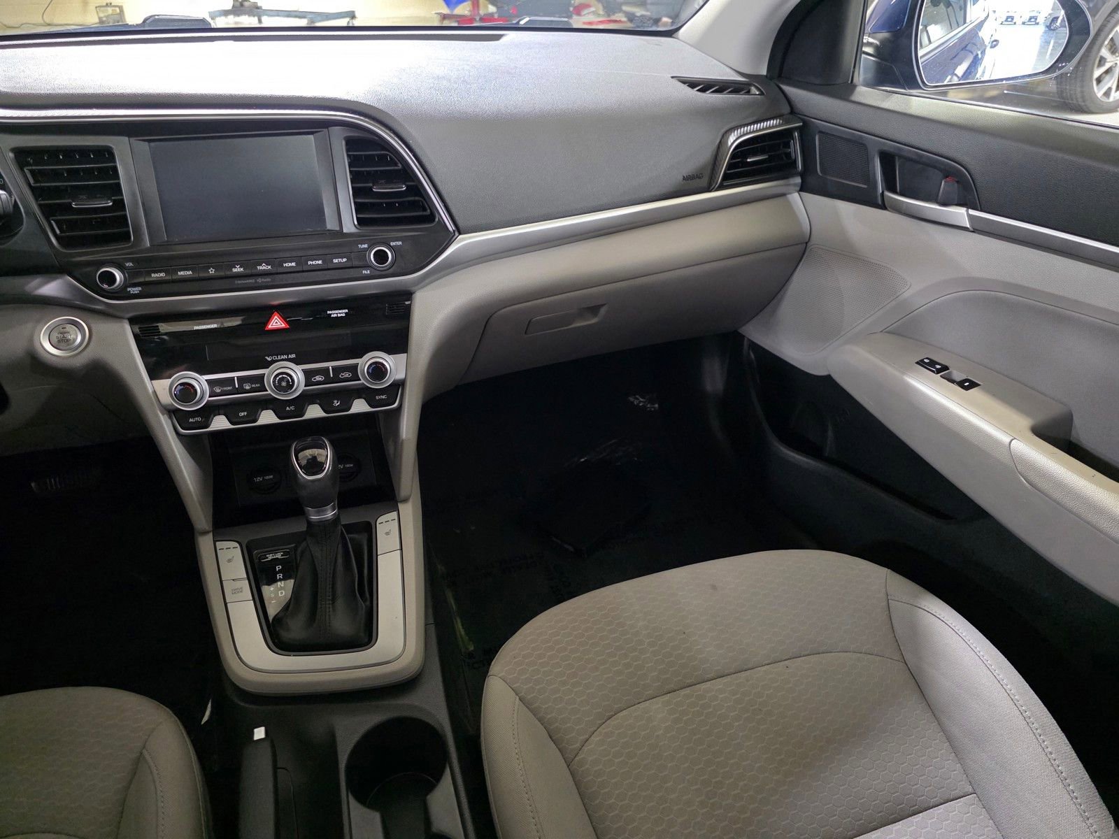 Used 2020 Hyundai Elantra Value Edition image 17
