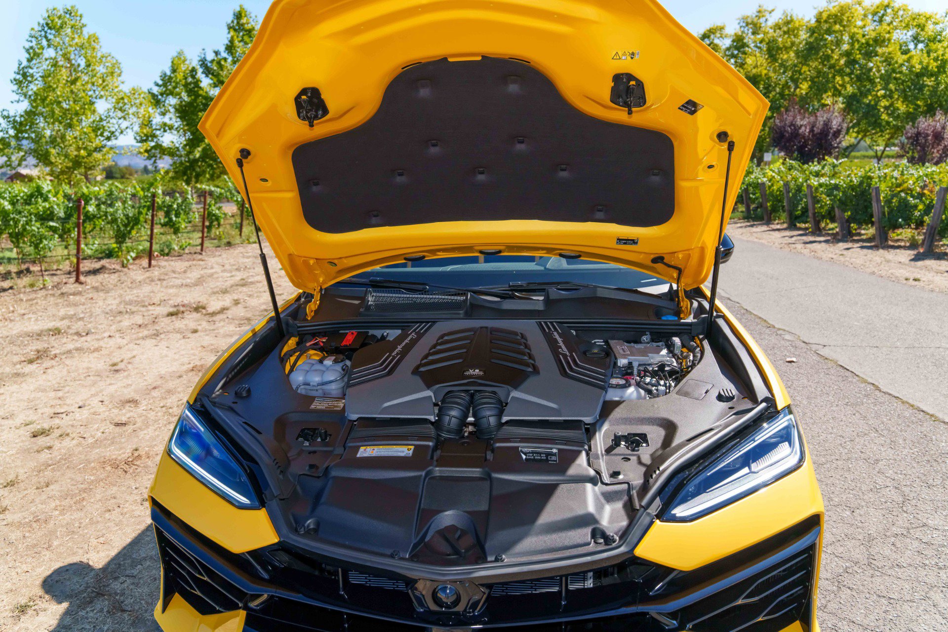 Used 2025 Lamborghini Urus SE image 69