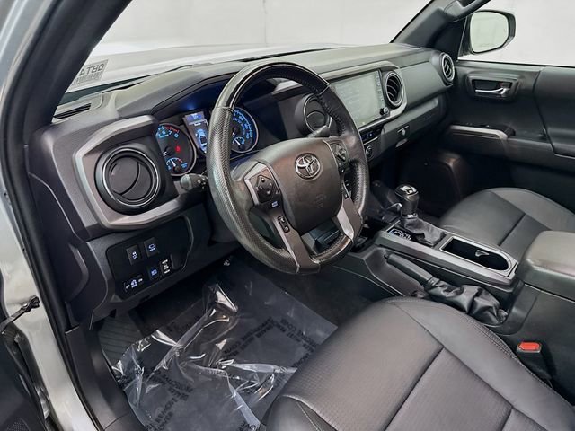 Used 2022 Toyota Tacoma TRD Off-Road w/ TRD Premium Off Road Package AWD/4WD image 9