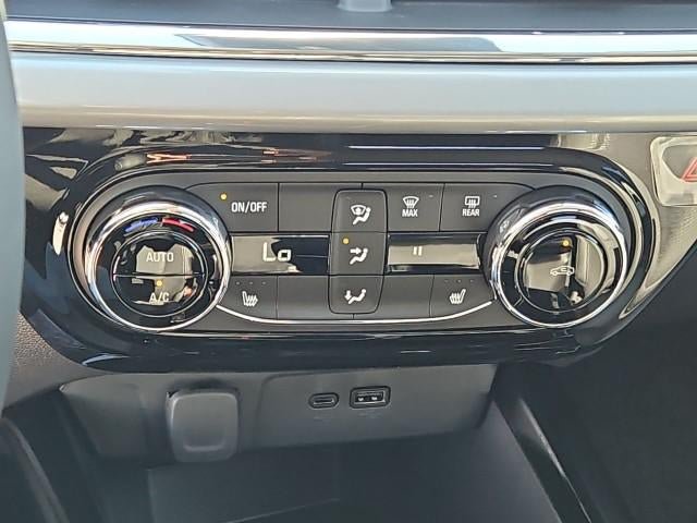 New 2026 Chevrolet Trax LT w/ Driver Confidence Package FWD image 17