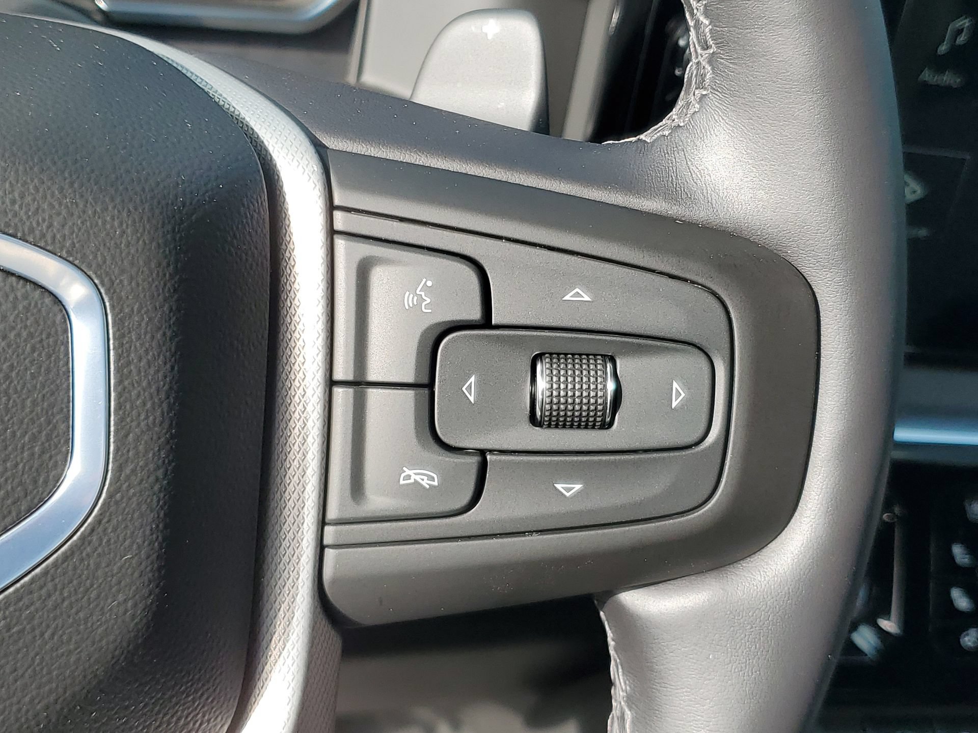 Used 2026 GMC Sierra 1500 Denali AWD/4WD image 25