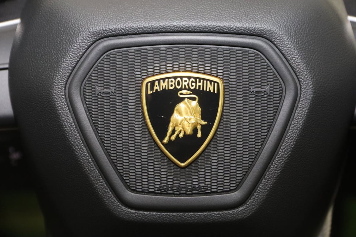 Used 2022 Lamborghini Urus AWD/4WD image 65