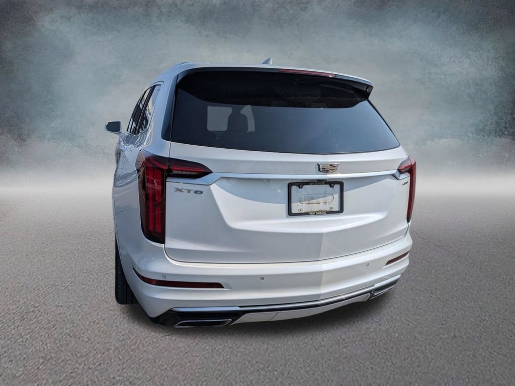 Used 2020 Cadillac XT6 Premium Luxury FWD image 8