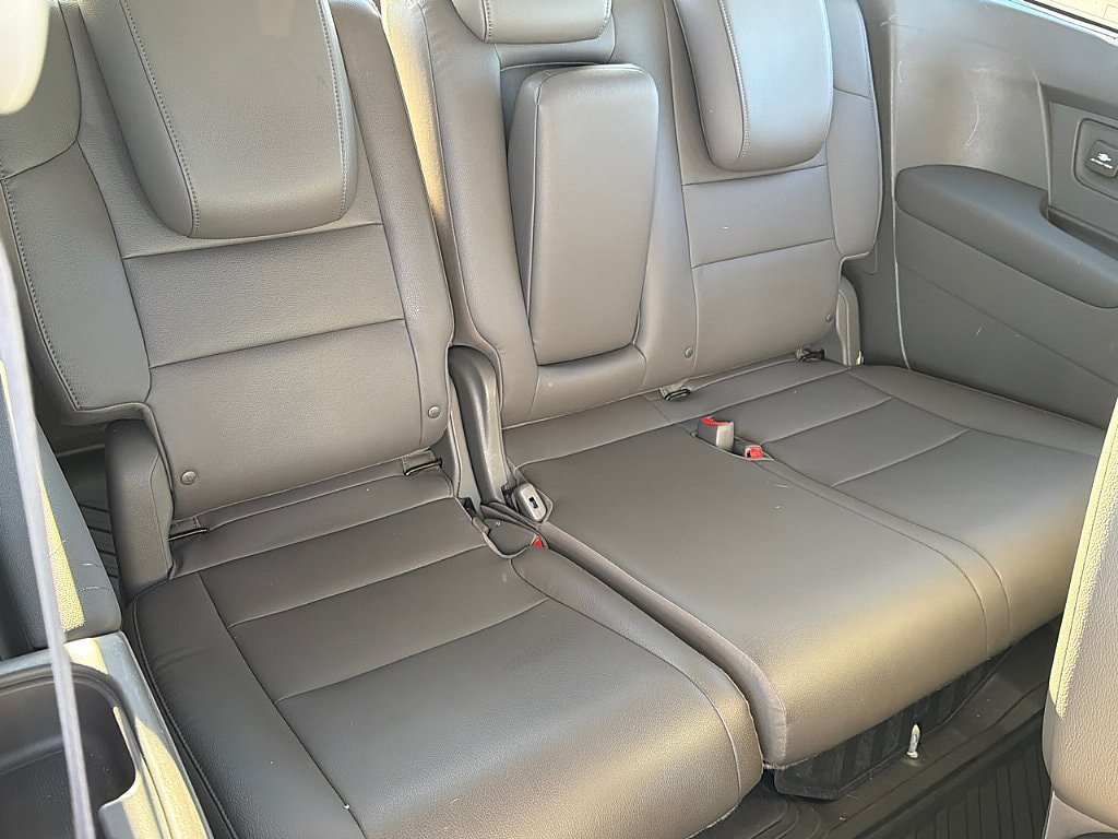 Used 2014 Honda Odyssey Touring Elite image 30