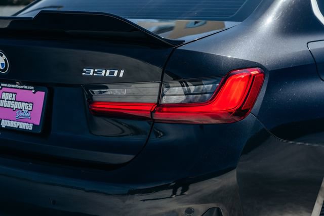 Used 2019 BMW 330i Sedan w/ Parking Assistance Package RWD image 52