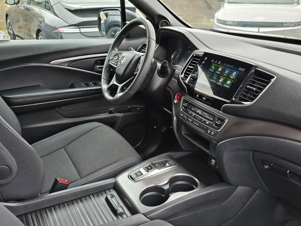 Used 2021 Honda Passport Sport image 10