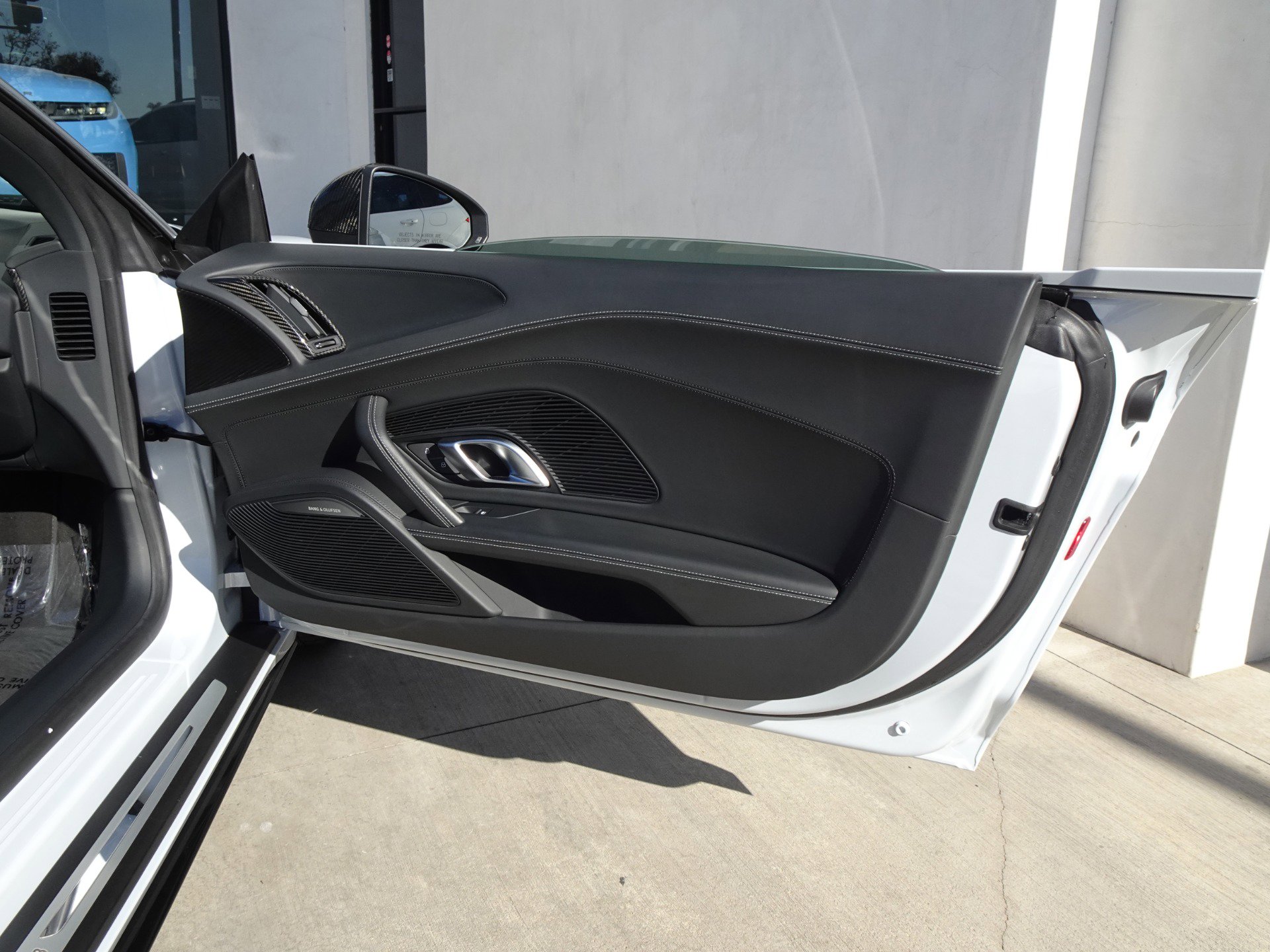 Used 2020 Audi R8 V10 w/ Carbon Exterior Package AWD/4WD image 17