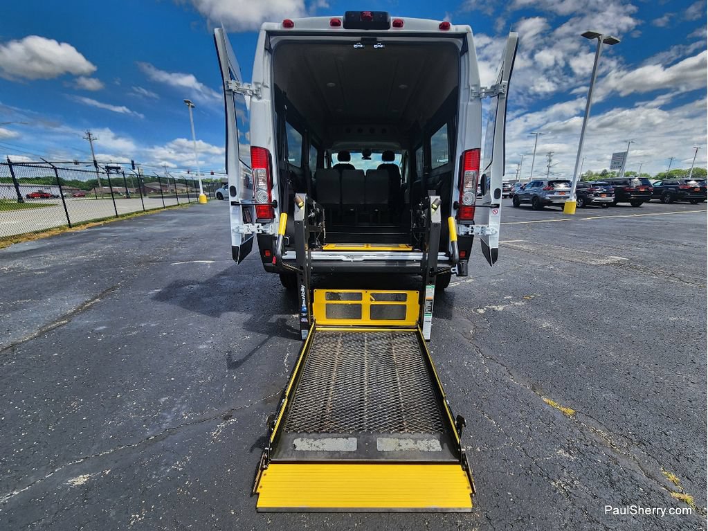 Used 2021 RAM ProMaster 2500 w/ Premium Appearance Group FWD image 5