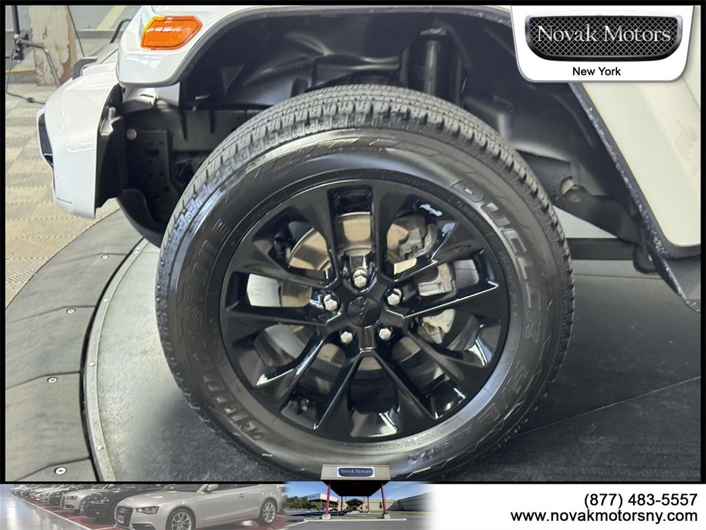 Used 2023 Jeep Wrangler Altitude image 9