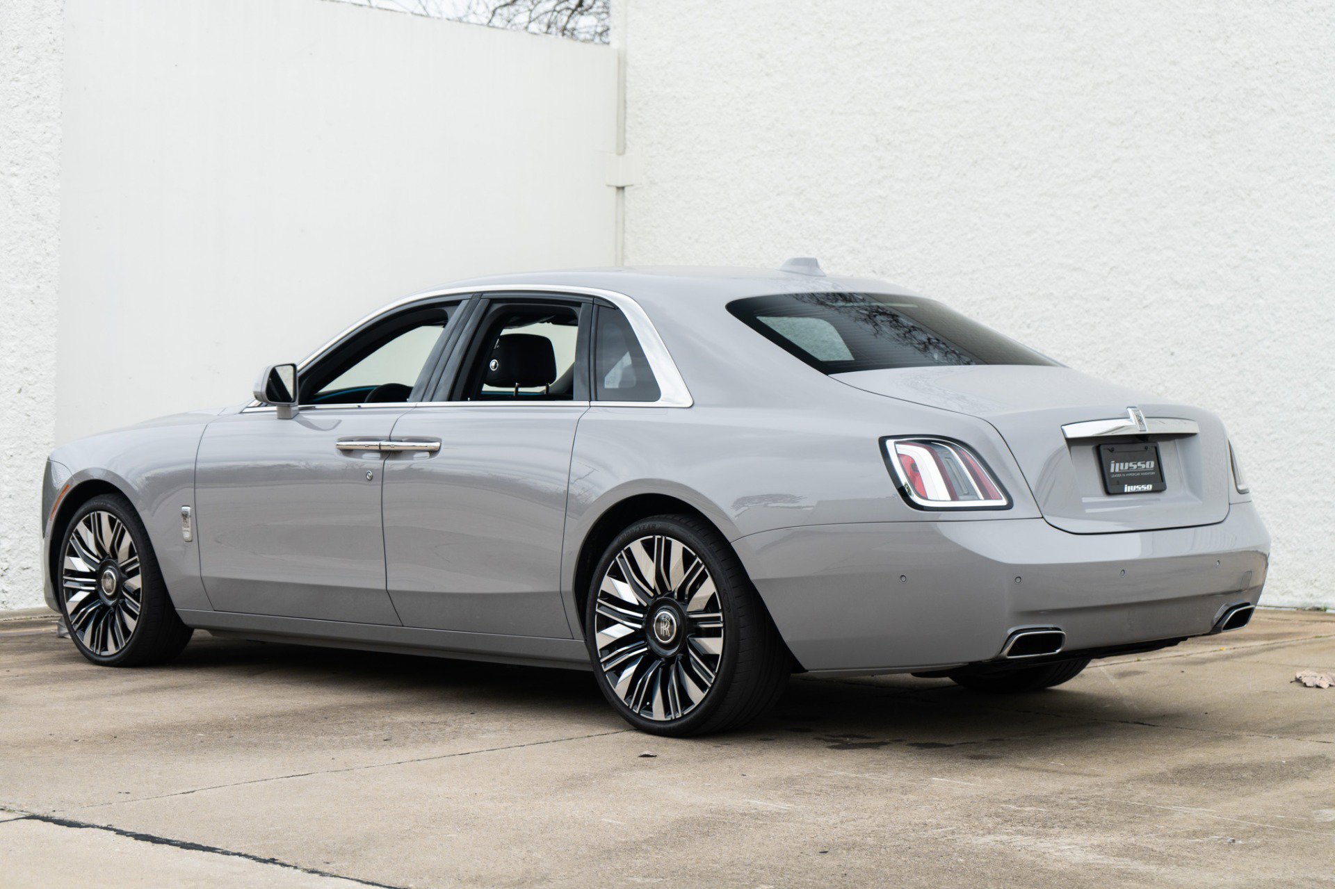 Used 2025 Rolls-Royce Ghost image 9