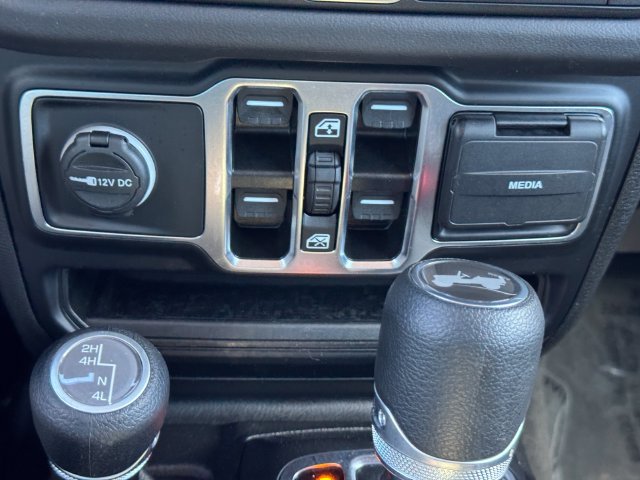 Certified 2025 Jeep Wrangler Unlimited Sahara AWD/4WD image 35