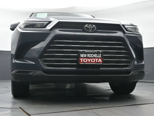Certified 2024 Toyota Grand Highlander AWD image 41