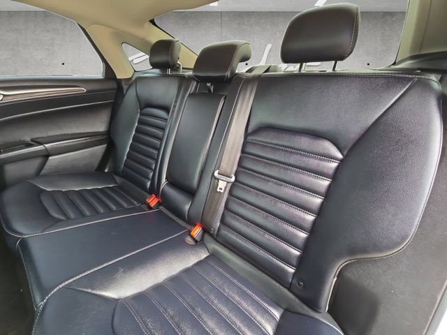 Used 2020 Ford Fusion SEL FWD image 22